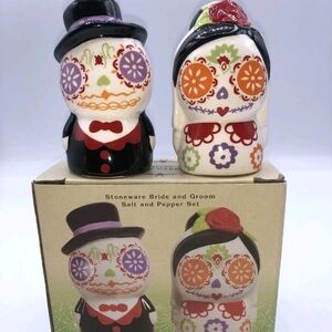 Cracker Barrel Dia De Los Muerte Salt And Pepper Shaker